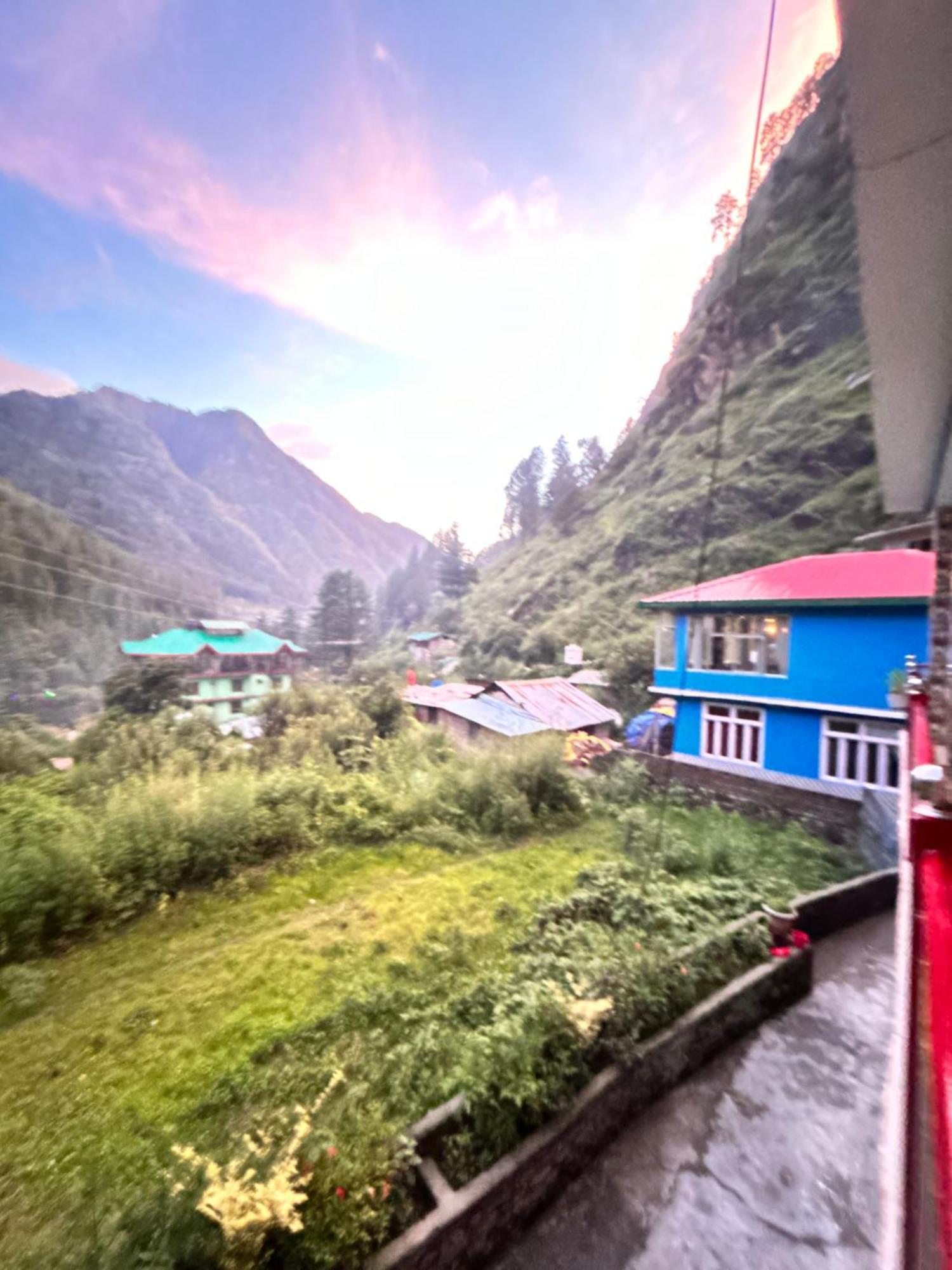 Formosa Hostel & Cafe Kasol Buitenkant foto