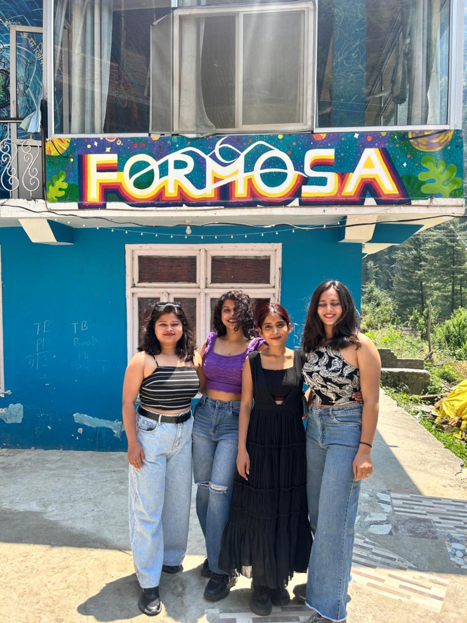 Formosa Hostel & Cafe Kasol Buitenkant foto