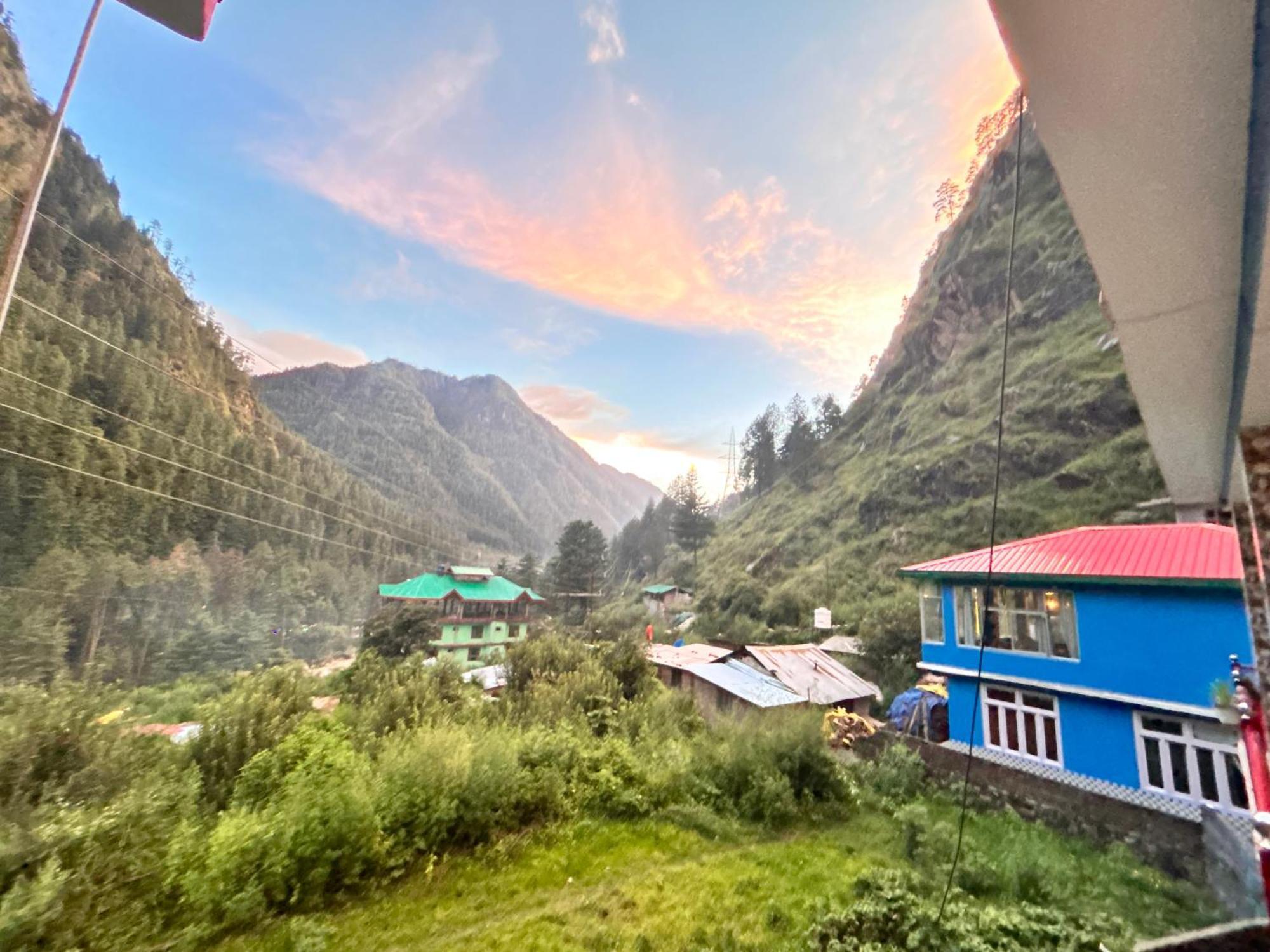 Formosa Hostel & Cafe Kasol Buitenkant foto