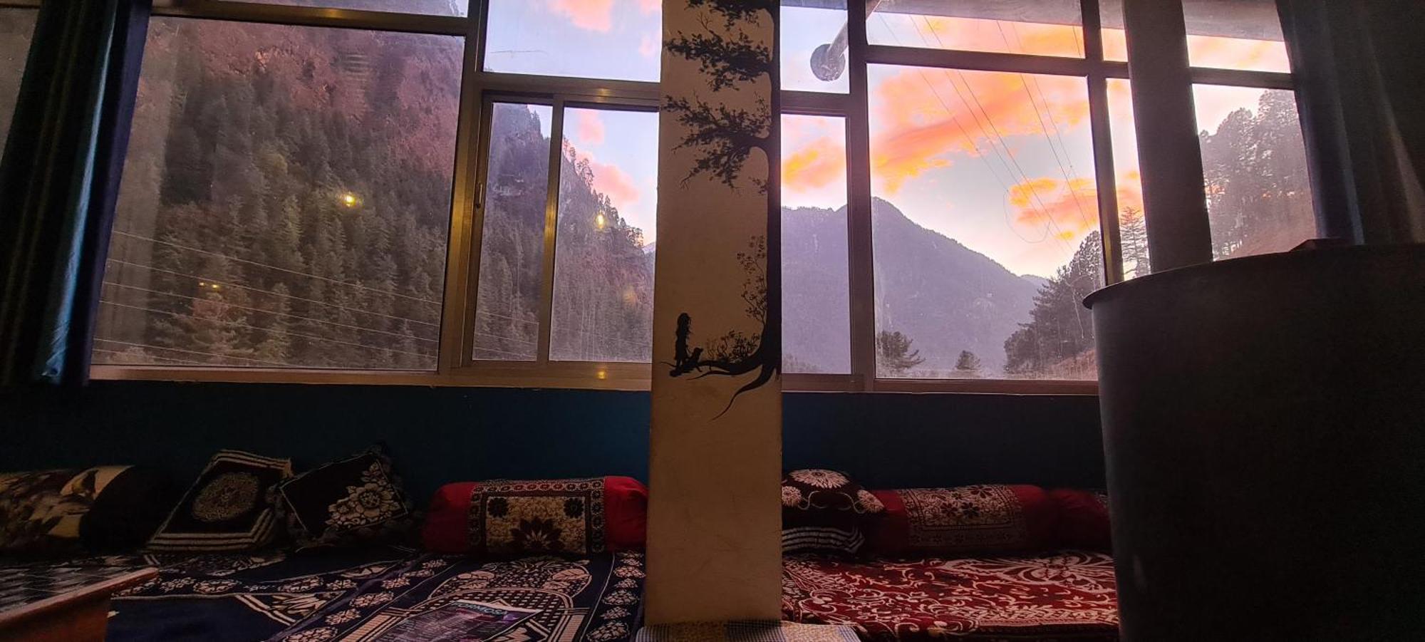 Formosa Hostel & Cafe Kasol Buitenkant foto