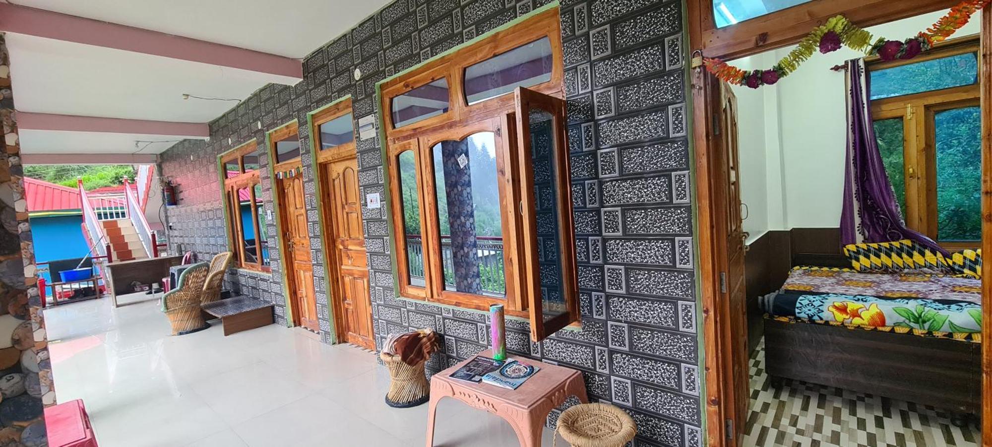 Formosa Hostel & Cafe Kasol Buitenkant foto