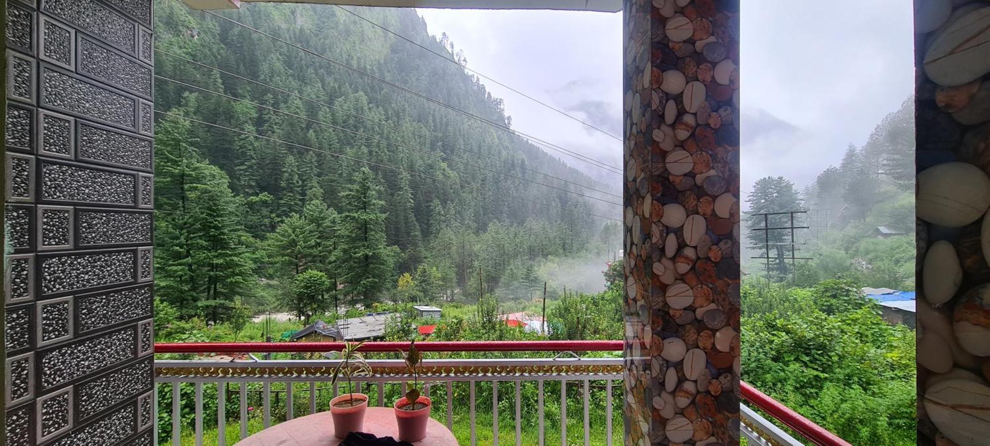 Formosa Hostel & Cafe Kasol Buitenkant foto